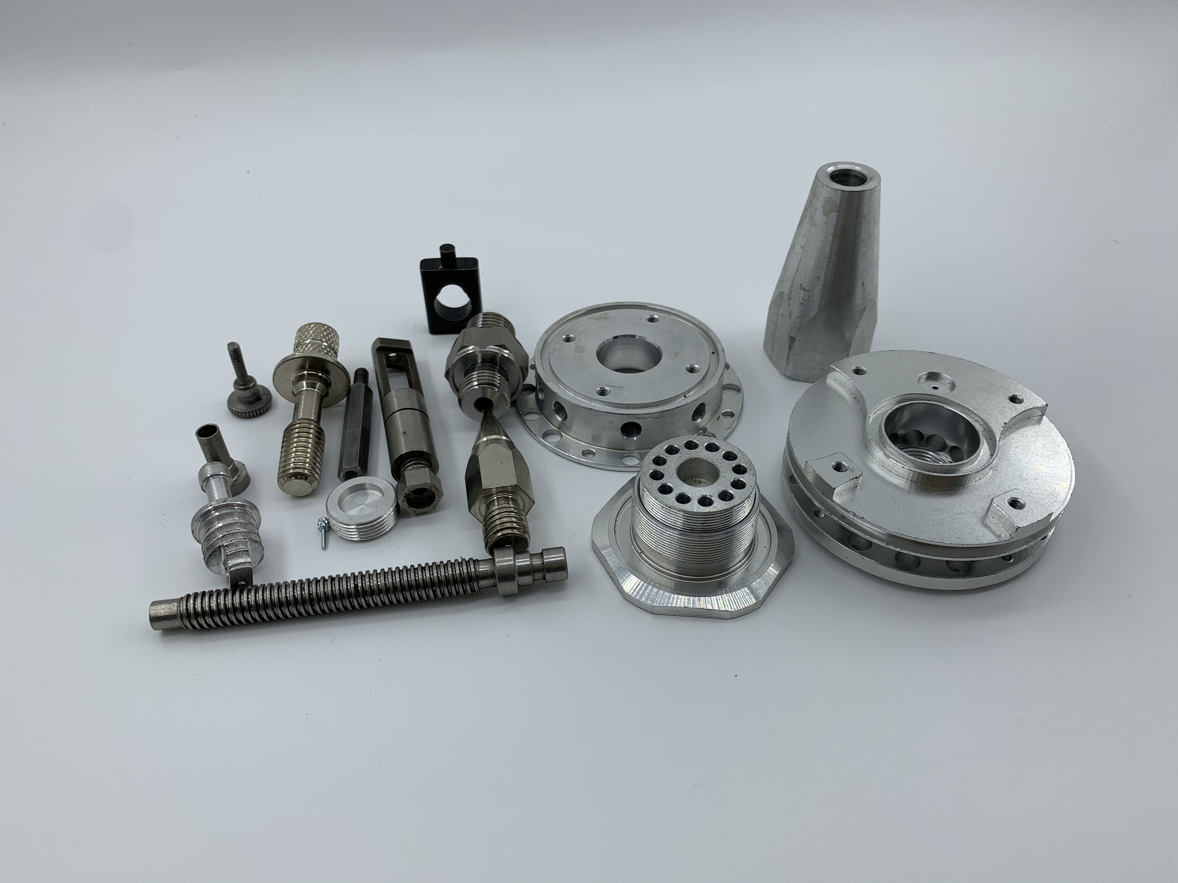 Pièces de machine CNC personnalisées en acier inoxydable/laiton/aluminium